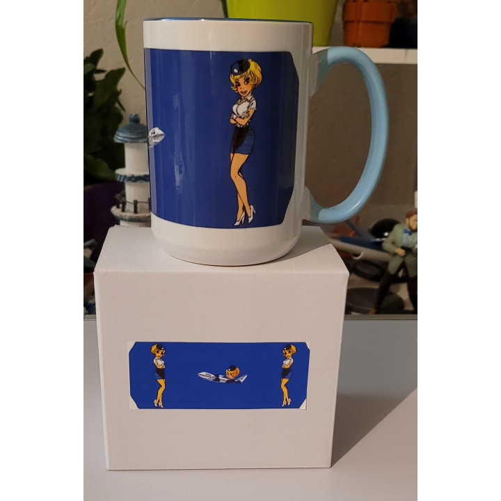 Mug Natacha hotesse de l'air fond bleu avec logo Bardaff en céramique