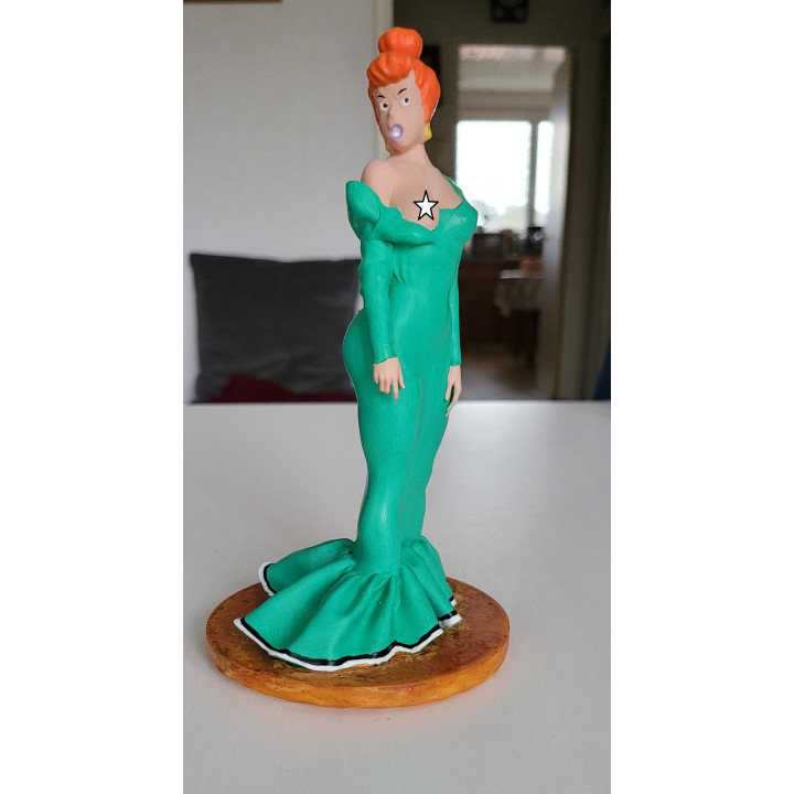 Figurine Sexy Style Madame Agecanonix Asterix 21 cm en resine