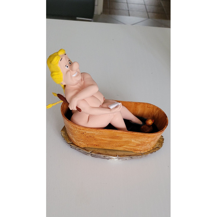 Figurine Sexy Style Bonemine dans son bain Asterix 16 cm en resine