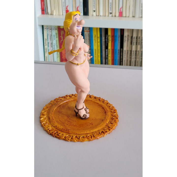 Figurine Style Bonemine Sexy nu intégral Asterix en Résine