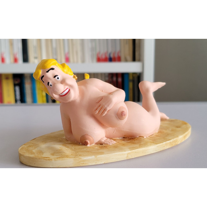 Figurine Style Bonemine Sexy fait bronzette a la plage Asterix en Résine