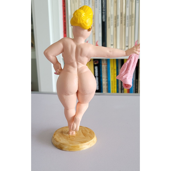 Figurine Sexy Style Iélosubmarine fait son strip tease Asterix 15cm en Résine