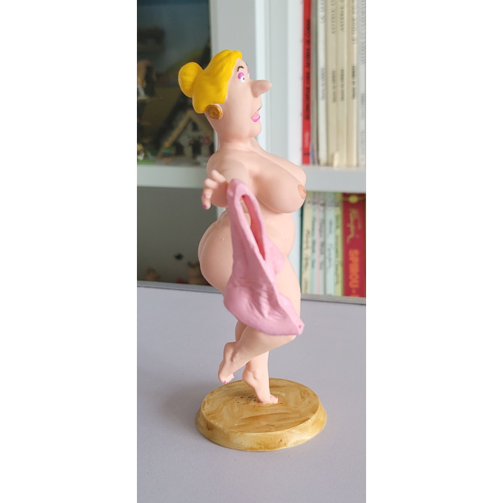 Figurine Sexy Style Iélosubmarine fait son strip tease Asterix 15cm en Résine