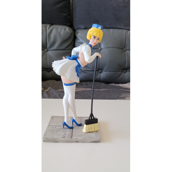 Figurine Sexy Style Natacha Fait le ménage 19cm Walthery Résine