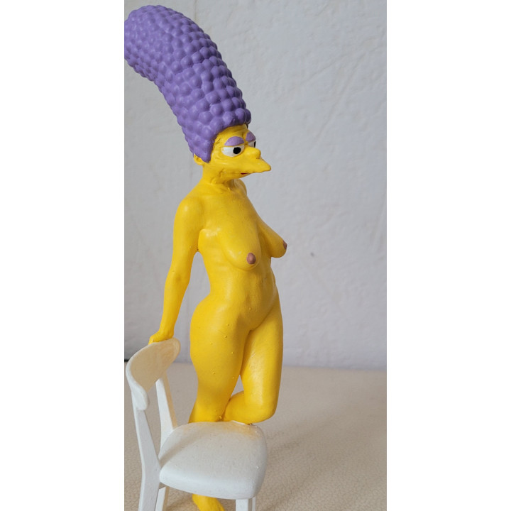 Sexy Jacqueline Bouvier Figurine - Marge Simpson's Mother - Resin
