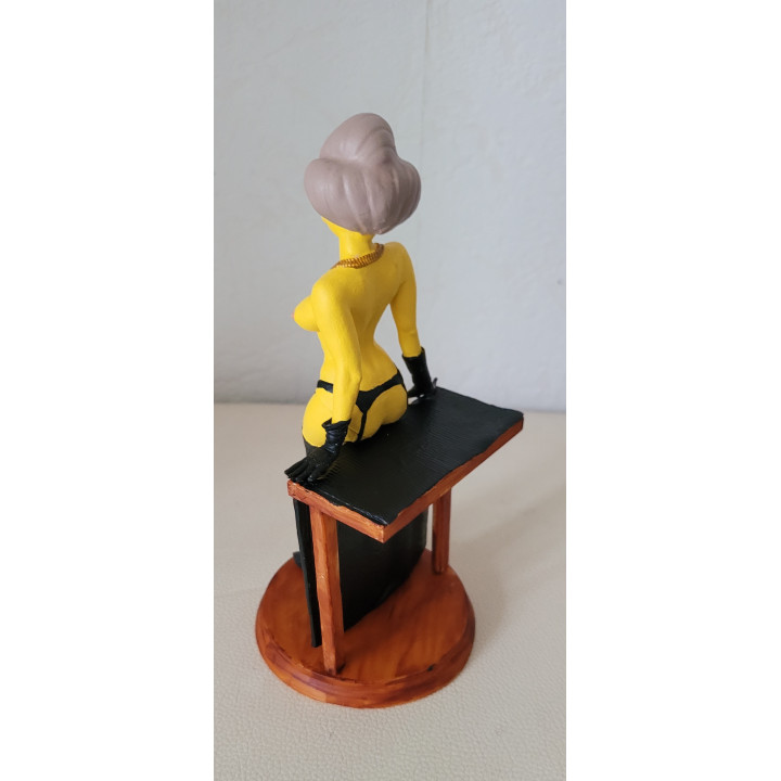 Figurine Sexy Style Edna Krapabelle Thème simpsons en Résine